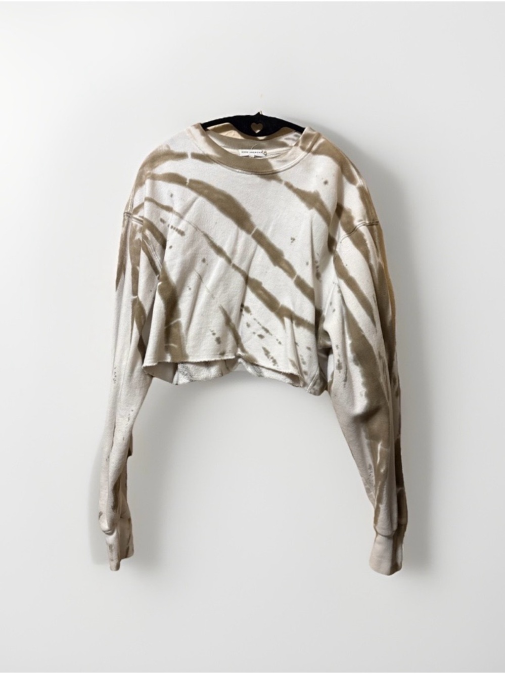 Good American Cropped Tie-Dye Sweatshirt in White and Taupe